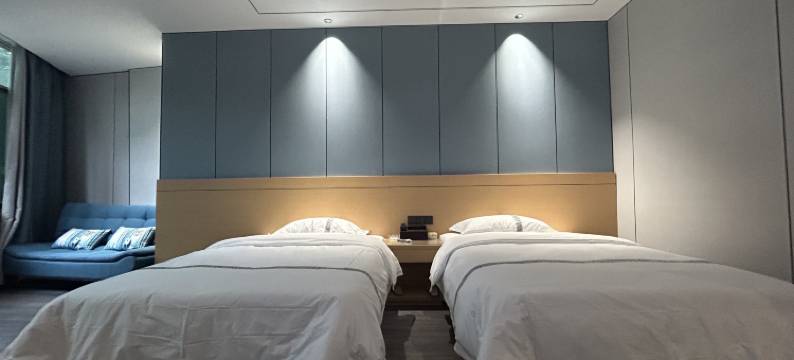 望谟黄金商务酒店图片