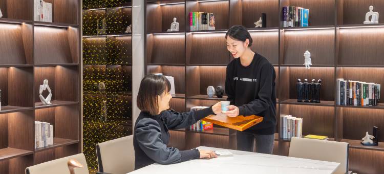 深圳笋岗地王大厦亚朵X酒店图片