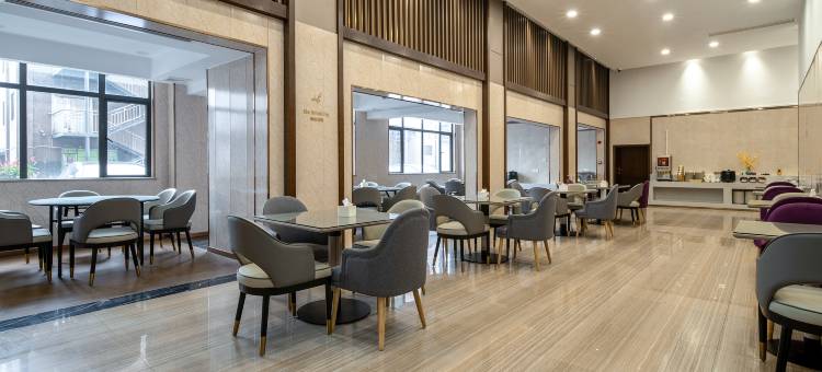 麗枫酒店(宁乡翡翠湖国际广场店)图片