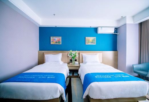 Baiya Smart Hotel (Zhongning Weimin City Plaza) Hotel Overview