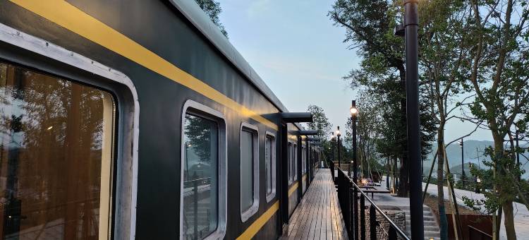 南山火车主题酒店图片