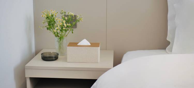 大理屋里请客栈(兴盛大桥洱海月湿地公园店)图片