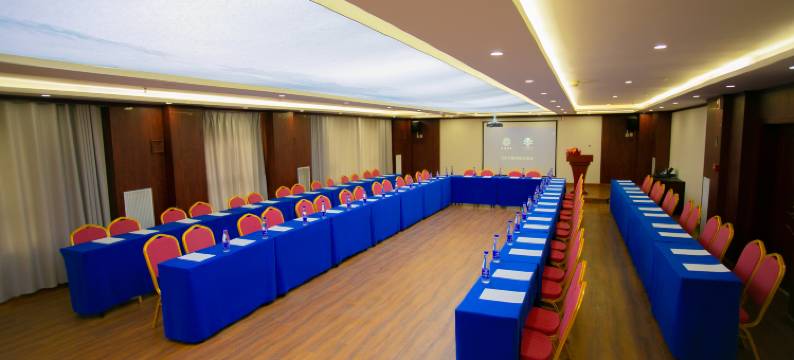 玉树万信至格酒店图片