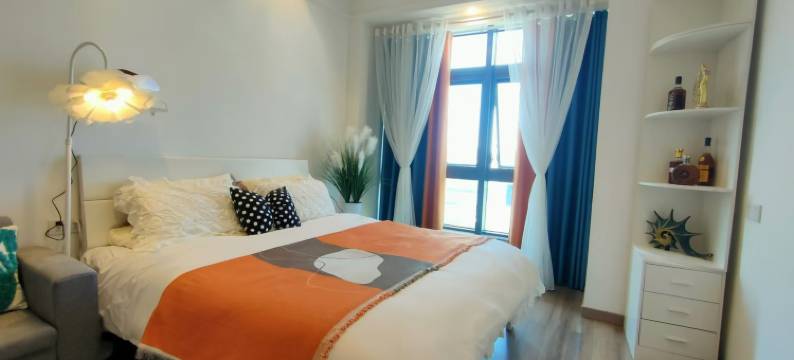 微澜·轻奢影院城市民宿(衢州高铁站万达广场店)图片