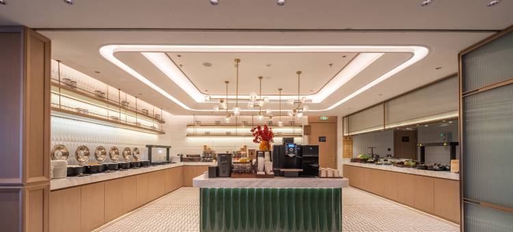 沈阳青年大街方型广场亚朵酒店图片