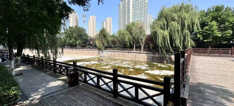 和颐至尚酒店(青岛山东路中央商务区万达广场店)图片