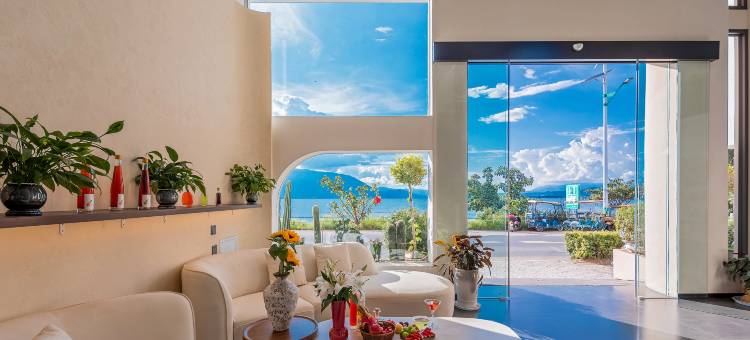 大理诗海海景酒店(双廊洱海店)图片