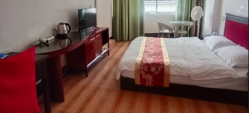 蒙自南湖酒店(南湖公园联大路店)图片