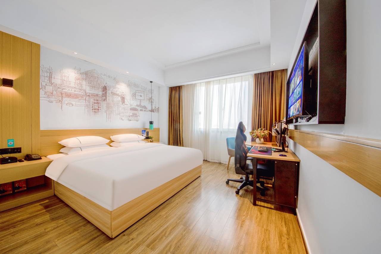 尖峰·悦电竞酒店(常宁群英西路店)图片