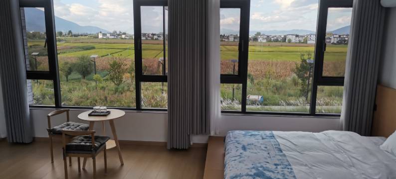 大理溪边小筑民宿(洱海S湾生态廊道店)图片