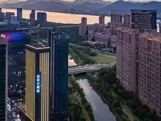 杭州滨江江南大道亚朵X酒店