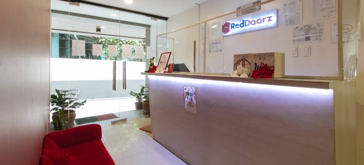 奎松市弗恩伍德花园附近的雷德多兹酒店(RedDoorz near Fernwoods Garden Quezon City)图片