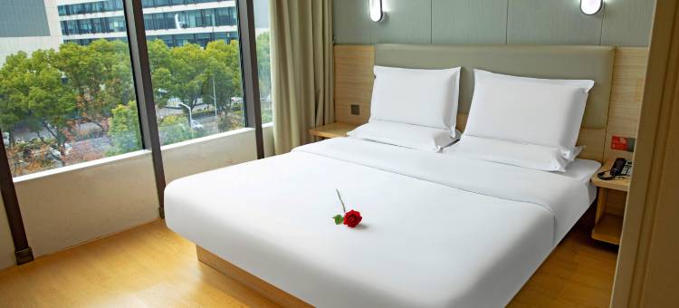 7天优品酒店(上海国际汽车城同济大学店)图片