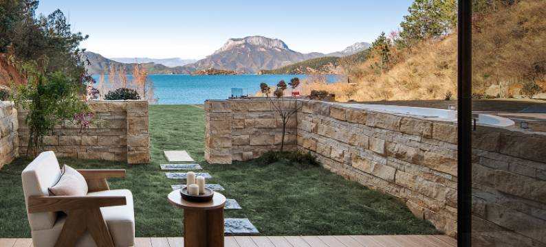 泸沽湖漫尘度假酒店图片