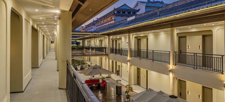 白玉兰酒店(恩施女儿城店)图片