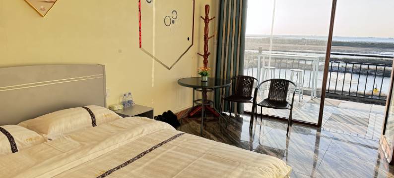 南极村灯楼角渡海山庄民宿(灯楼角店)图片