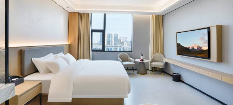 北海万信四季酒店(高铁站国际客运港码头店)图片