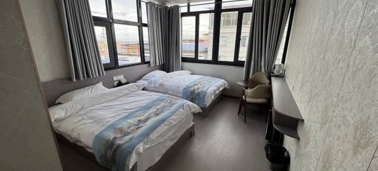 冈仁波齐金山客栈图片