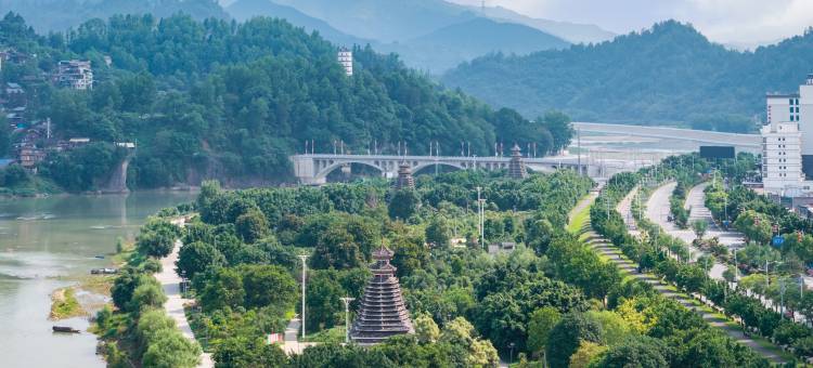 榕江尚品国际大酒店(村超足球场古州大河口码头店)图片