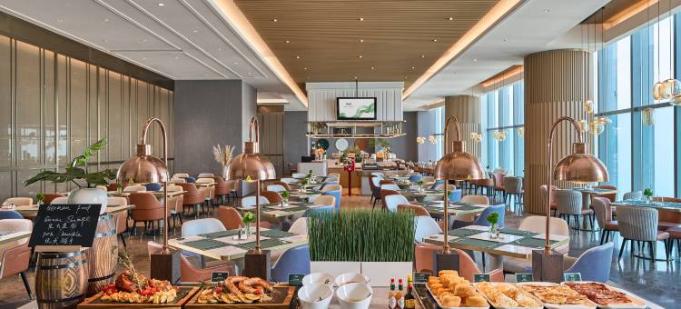 青岛五四广场海景美仑国际酒店图片