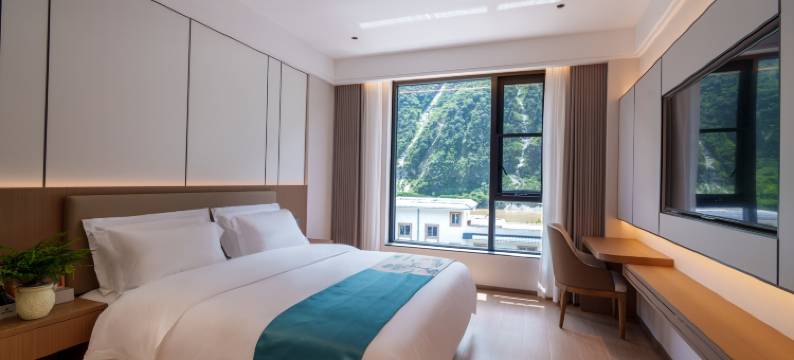 泸定得妥大酒店图片