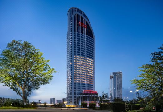 乌鲁木齐站希尔顿花园酒店外景图