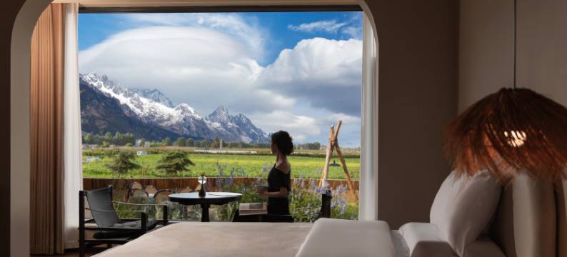 山眷云︱日照金山·臻选雪山全幅画景度假行馆(束河古镇店)图片