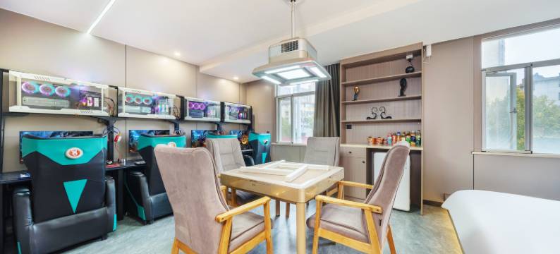 嗨放伽罗精品电竞酒店图片