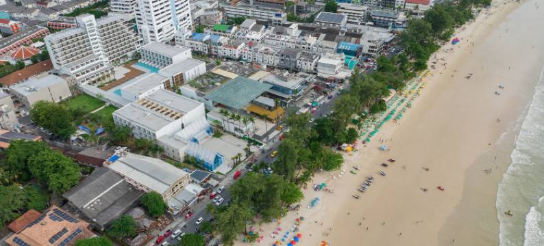 普吉岛芭东海滩酒店(Patong Beach Hotel by See2Sea)图片