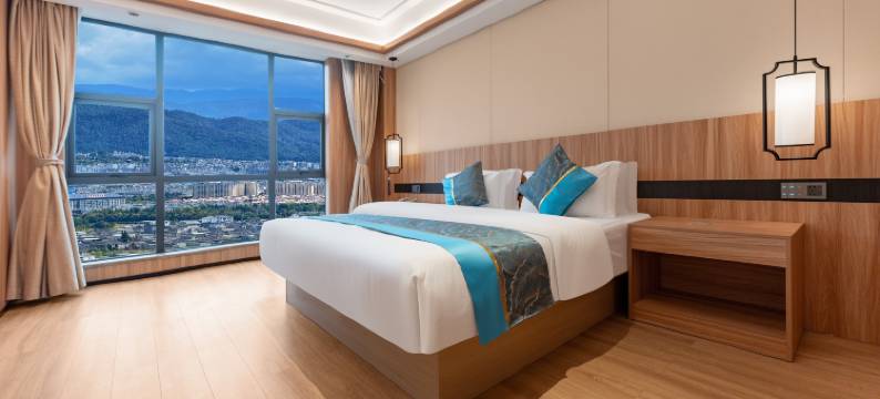 腾冲美尔翡翠皇冠建国酒店(文星楼砚湖公园店)图片