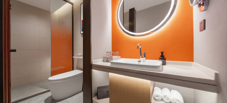 叶与晨电竞电影酒店(邢台北国商城逗号立方店)图片