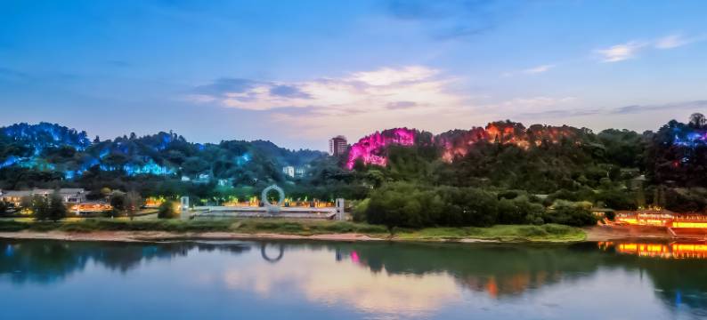 芊芊芒果树酒店(乐山大佛东大街美食街店)图片