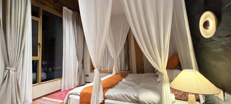 岭国后裔唐卡艺术酒店图片