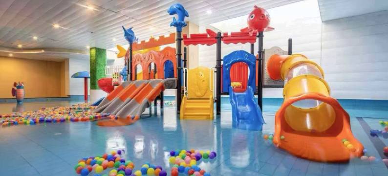 柒色酒店(长白山西景区旅游服务集散中心店)图片