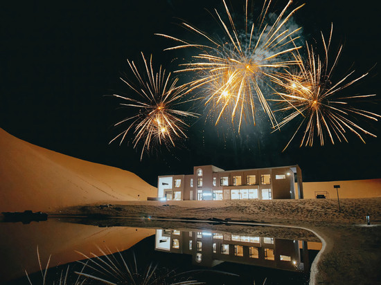 皮卡兔沙漠星空亲子民宿