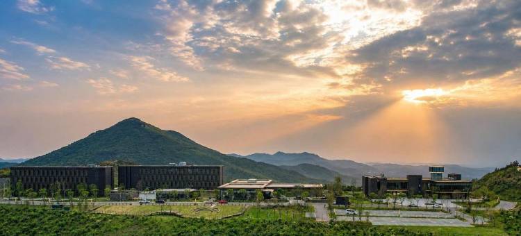 合肥庐江溪地阿兰若落日熔金图片