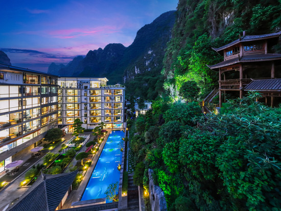 闲窗山水园林度假酒店(阳朔西街漓江店)