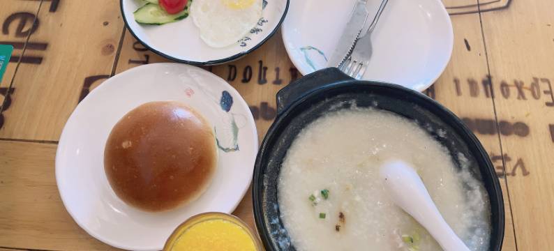 龙泉酒店(海南师范大学高铁东站店)图片