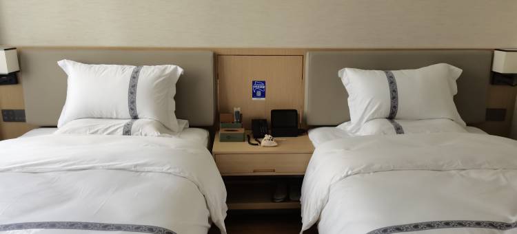 东丰县东丰镇锦沐年华宾馆图片