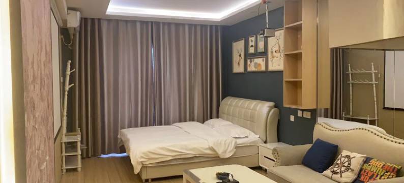 云霞酒店(银川大阅城店)图片