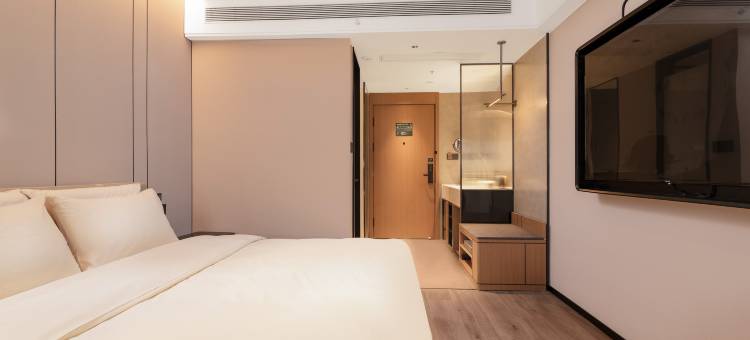 洛阳火车站大卫天地亚朵酒店图片