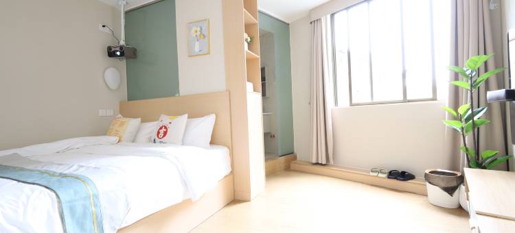 季朵电影酒店(广西大学农院路店)图片