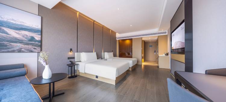 长沙星沙经济开发区三一路亚朵酒店图片