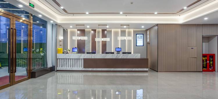 白玉兰酒店(扬州东高铁站店)图片