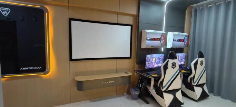 竞自由电竞酒店图片