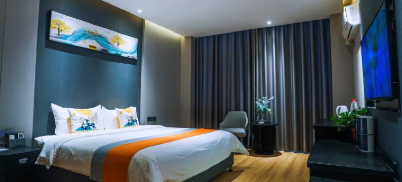 万泓商务酒店(沁阳汽车站店)图片