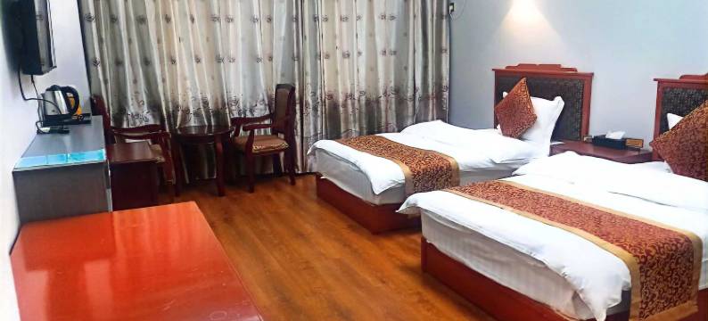 浪卡子县圣湖酒店图片