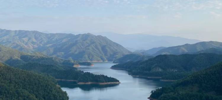 鑫盛精品酒店(萍乡北站萍乡市经济技术开发区武功山咨询中心店)图片