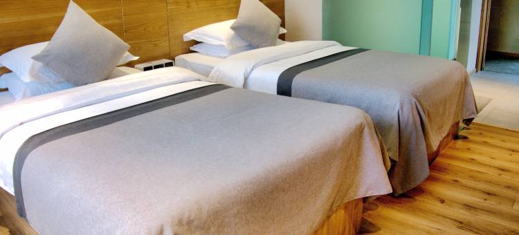 昆明石月南舍酒店(瑞鼎城爱琴海石闸地铁站店)图片