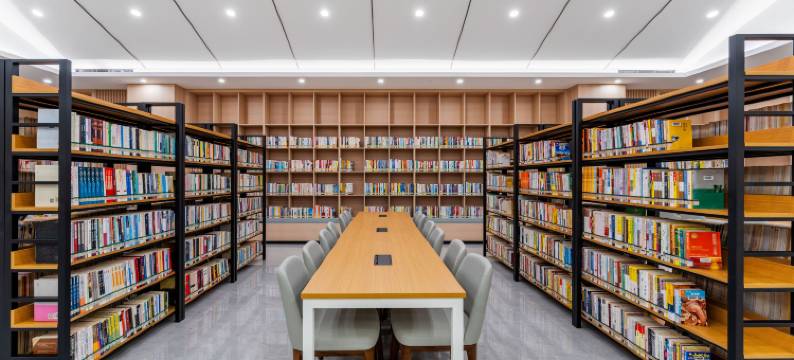 广州亮帆假日酒店(设计之都江夏地铁站店)图片